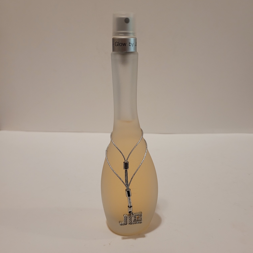 Jennifer Lopez Glow Perfume with Silver Accents